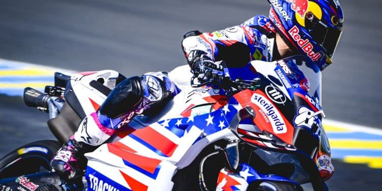 Miguel Oliveira constante, mas longe do topo, com três 15.º lugares nos treinos do GP de França