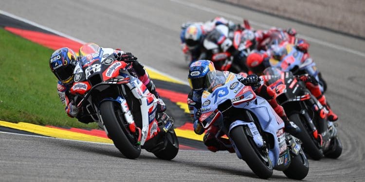 Sylvan Guintoli acredita que M1 iria «encaixar» no estilo de Miguel Oliveira; Vê Trackhouse melhor e recorda azares do português em 2023