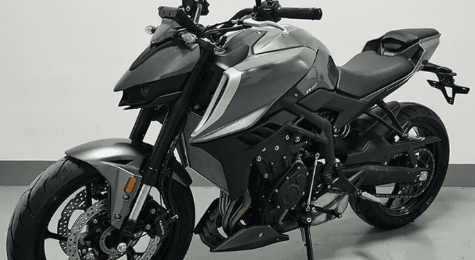 Kove 450R – naked desportiva de 443 cc e quatro cilindros vai entrar em produção