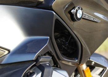 Nova BMW R 1300 RT «espiada» a testar