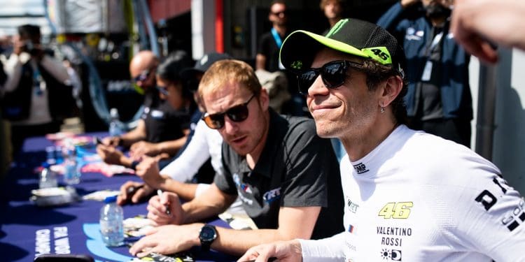 Valentino Rossi fez história e estreou-se nos pódios no WEC