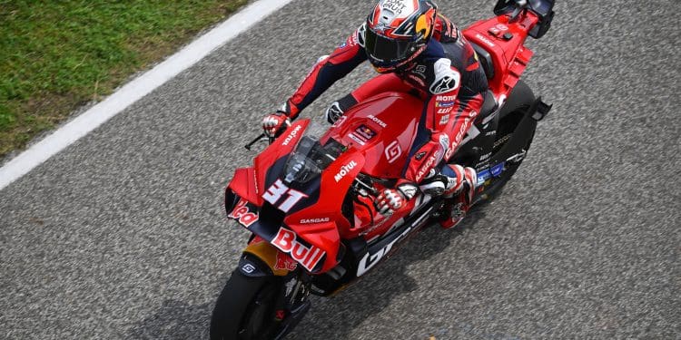 Pedro Acosta somou mais uma queda: ‘Talvez precisemos de ir com mais calma e talvez entender que às vezes um top 5 não é nada mau’