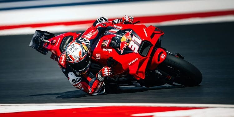 É como o algodão: não engana! Ataque de Pedro Acosta perto do final vale liderança no FP2