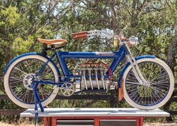 Moto centenária pioneira à venda e pode ser sua