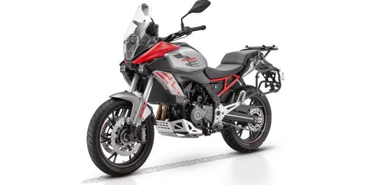 QJ Motor SRT 600, a nova moto chinesa que faz lembrar uma Harley-Davidson