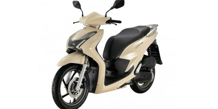 Nova QJMotor SQ 16 põe concorrência «em sentido» e está prestes a chegar