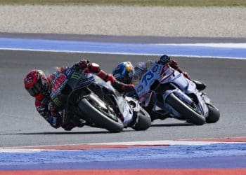 Fabio Quartararo e as «queixas» dos pilotos com motos com motor V4: ‘Eles têm a sorte de ter tração, para nós é o oposto, não existe’