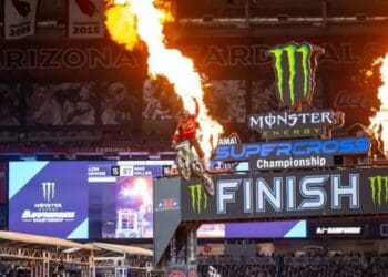 RJ Hampshire venceu no 250SX Oeste em Glendale