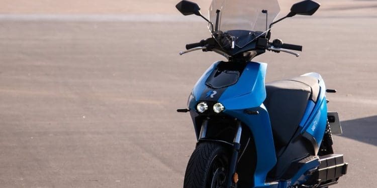 Rieju salva fabricante espanhola de scooter elétrica premium