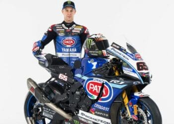 Fique a conhecer as novas cores de Jonathan Rea para 2024, agora com a Yamaha