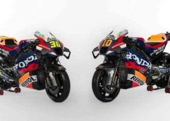 Repsol Honda apresenta-se com nova «roupa» para 2024 no MotoGP