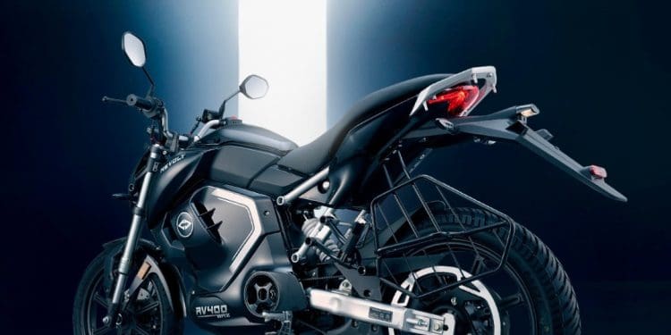 Nova moto elétrica da Revolt Motors chega na próxima semana