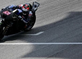Álex Rins avaliou dia 1 dos testes em Sepang: ‘De forma geral 75 a 80% das coisas funcionam, funcionam bem, talvez até 90%’