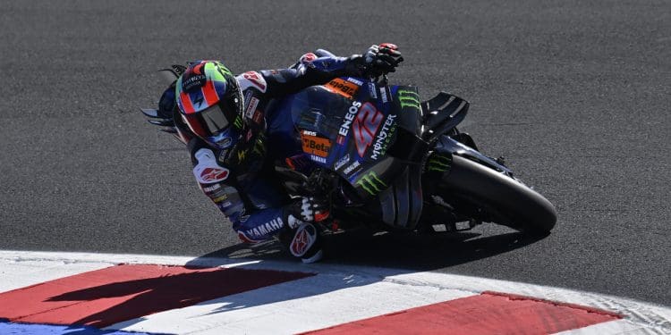 Novos pneus não convenceram Álex Rins, pelo menos para já, ainda que tenham coisas positivas: ‘Não gostei muito, mas se o trouxerem…’