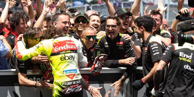 Valentino Rossi pede tempo a Marco Bezzecchi e Fabio Di Giannantonio: ‘Precisamos de mais experiência com a nova moto mas…’