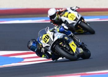 Mia Rusthen tem lesão na cabeça mas está estável após queda no WorldWCR em Misano