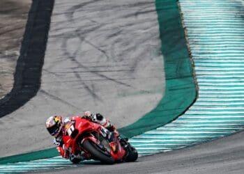 Francesco Bagnaia estava perto de Pedro Acosta quando este cometeu ‘erro de rookie’