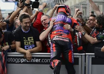 Vídeo: Os bastidores do top 3 pós-corrida no GP de França de MotoGP
