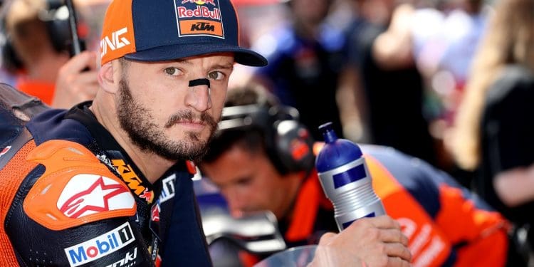 ‘Ninguém adora pilotar a moto de MotoGP; fazer isto para no fim não ter a corrida…’ – Jack Miller