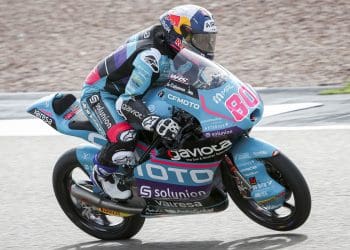 David Alonso bateu volta recorde do Moto3 em Aragão e dominou sexta-feira