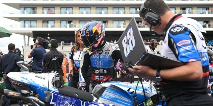 Miguel Oliveira garante saída consensual da Trackhouse e confirma ‘negociações muito boas com a Yamaha’