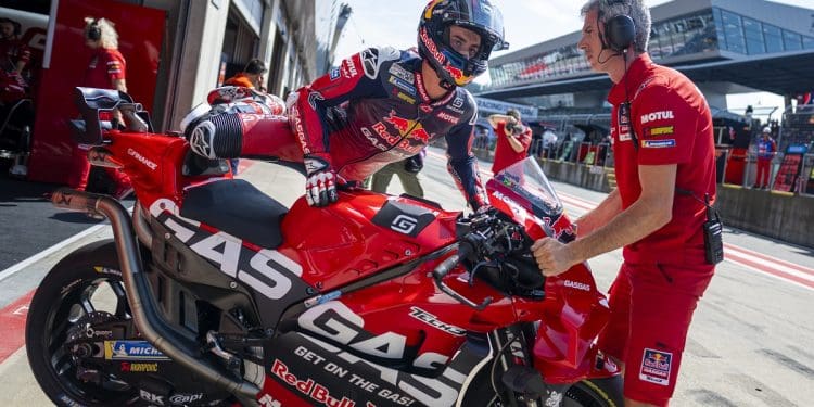 ‘Que se lixe o próximo ano se tiver de sofrer durante dez corridas’ – Pedro Acosta