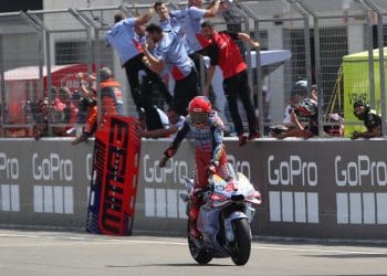 Alberto Puig não ficou surpreendido com vitória de Marc Márquez: ‘Esperava que ele ganhasse mais cedo’