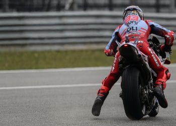 Marc Márquez ditou o ritmo com chuva no warm-up em Buriram