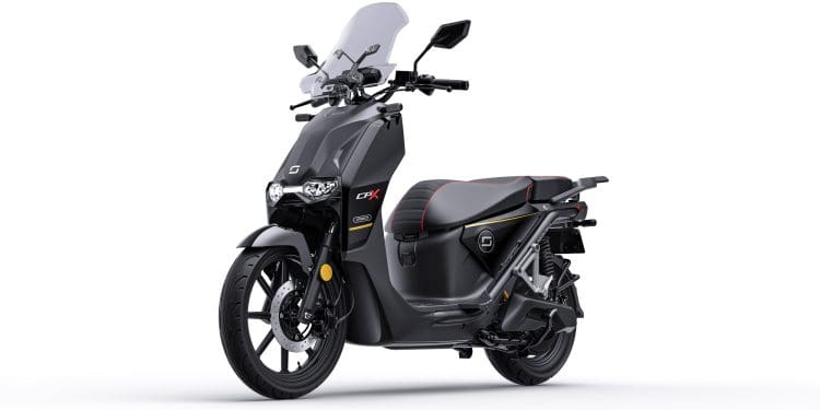 Super Soco CPX Pro: Uma scooter elétrica potente e que o vai deixar a sorrir