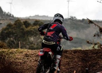 EnduroGP – Steve Holcombe vence o segundo dia em Portugal