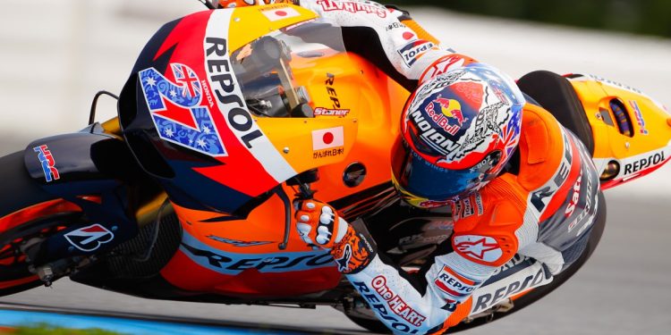 Casey Stoner e os jogos psicológicos no MotoGP: ‘Revela muitas fraquezas; Estão a tentar intimidar-te’