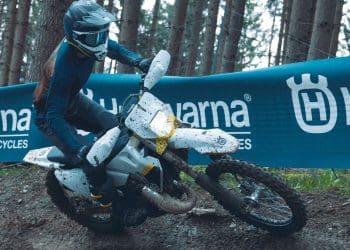 Husqvarna TE 125 2025: Suprema para o Enduro