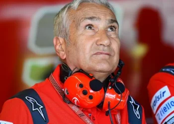 ‘Tentámos manter o Martín, mas estávamos numa encruzilhada; O Márquez é o piloto com mais títulos, Bagnaia a prioridade’ – Tardozzi