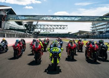 Silverstone acolheu dia ‘Track Day de Lendas’ absolutamente épico, com vídeo