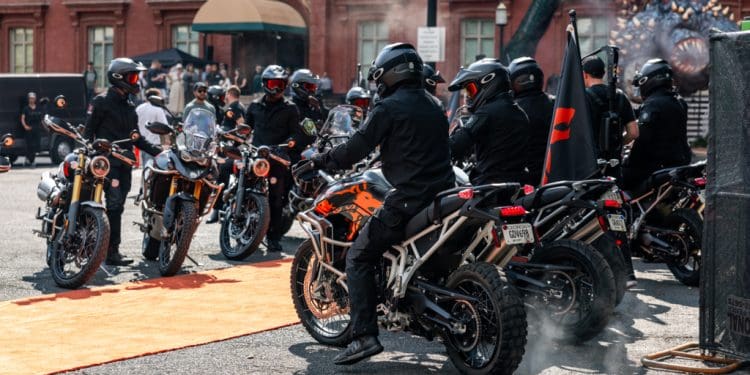 Parceria da Triumph Motorcycles com o fenómeno dos videojogos Call of Duty