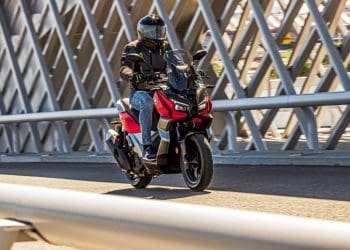Nova Voge SR1 ADV 125 – mais interessante para uma utilização CrossOver