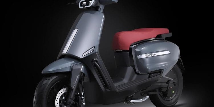 Velocifero Tennis E, uma scooter elétrica prática que é uma alternativa (literal) à gasolina