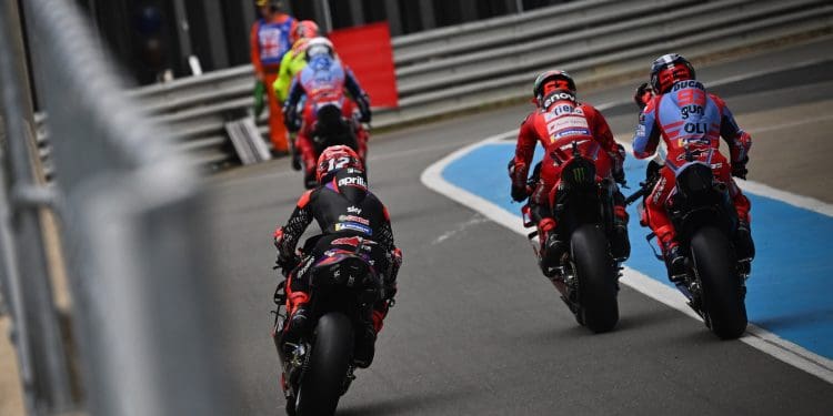 Maverick Viñales quer sanções para quem anda à boleia: ‘As regras têm de ser as mesmas; Não faz sentido não haver penalizações no MotoGP’