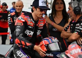 Aleix Espargaró lamenta queda ‘absurda’ de Maverick Viñales: ‘Foi uma coisa parva, ele estava a ter a melhor corrida com a Aprilia’