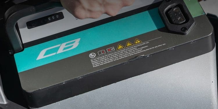 Vmoto revela bateria impressionante: 30 minutos para carregar de 0 a 80%