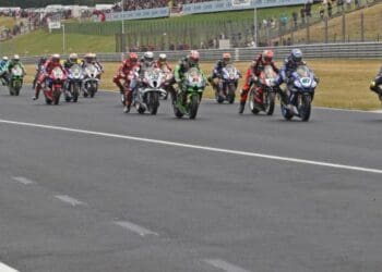 Gregorio Lavilla explica por que razão o WSBK não tem mais rondas fora da Europa: ‘Os custos aumentam cinco vezes’