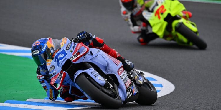 Álex Márquez «aponta o dedo» a Marco Bezzecchi pelo toque com Maverick Viñales na Austrália: ‘O erro foi não prever’