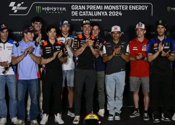 Aleix Espargaró recorda o momento em que anunciou a sua retirada: ‘Queria que fosse mais íntimo; Quando vi todos fiquei surpreendido’