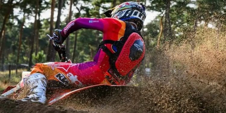 Alpinestars investe na segurança do motocross com novo colete; Público geral terá ainda de esperar