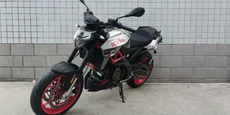 Aprilia Shiver 900 renasce na China como APR900
