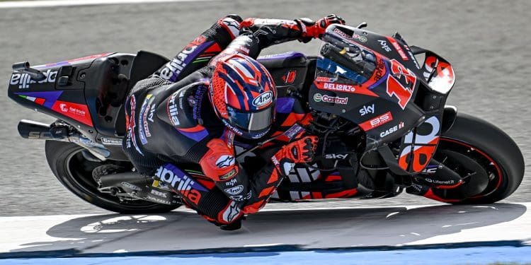 ‘Não estamos satisfeitos, queremos lutar pela corrida, mas precisamos de estar contentes’ – Maverick Viñales