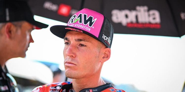 Aleix Espargaró tem muitas dores na mão, mas tentará disputar o GP da Alemanha