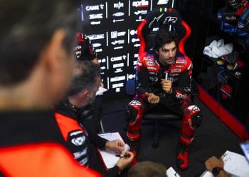 Maverick Viñales não se distrai com o futuro por decidir