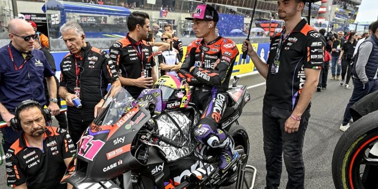 ‘É fantástico pilotar estas motos, mas em termos de espetáculo…’ – Aleix Espargaró