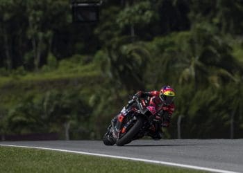 Calor volta a vitimar a Aprilia em Sepang: ‘É impossível, nada funciona’